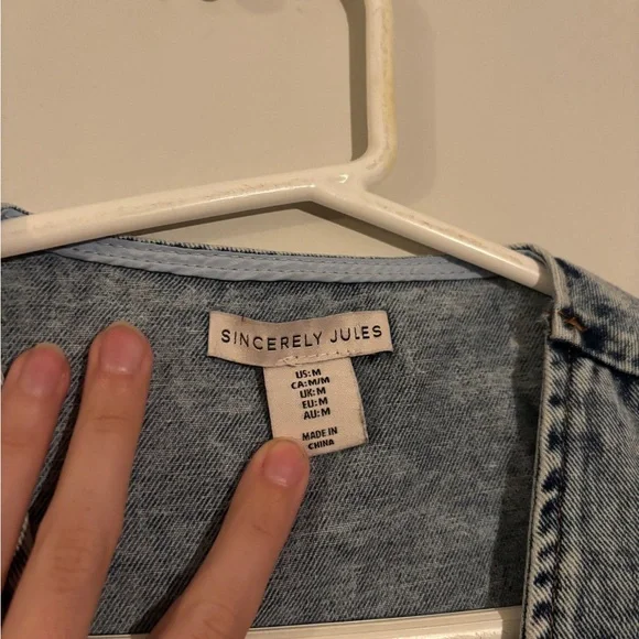 Sincerely Jules Denim Vest Size Medium - Picture 2 of 5